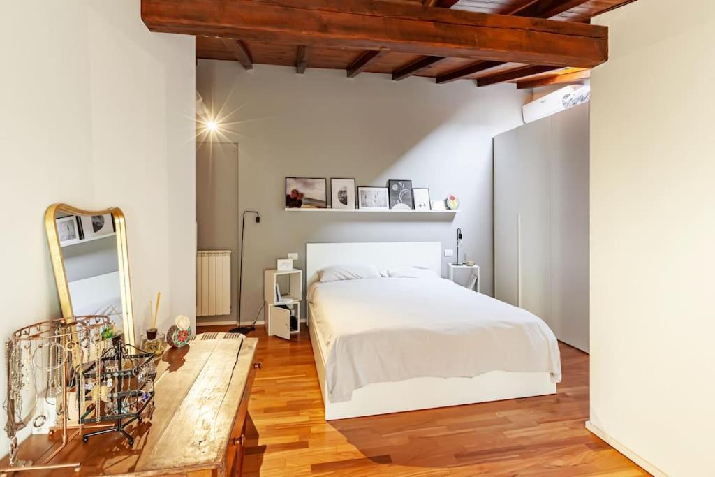 דירות מילאנו Elegante Loft Su 2 Piani A 5 Minuti Da San Siro מראה חיצוני תמונה
